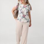 bluzka-z-gumka-na-dole-plus-size-w-kwiatki-zielona (6)