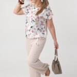 bluzka-z-gumka-na-dole-plus-size-w-liscie-rozowa (5)