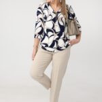 bluzka-z-wiskozy-plus-size-bezowo-granatowa (4)