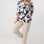 bluzka-z-wiskozy-plus-size-bezowo-granatowa (6)