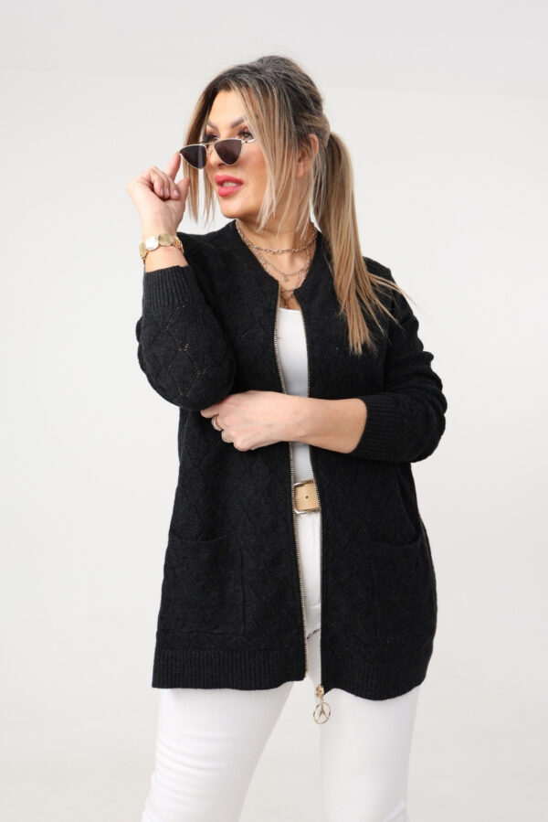 Sweter dla puszystych dzianinowy elegancki