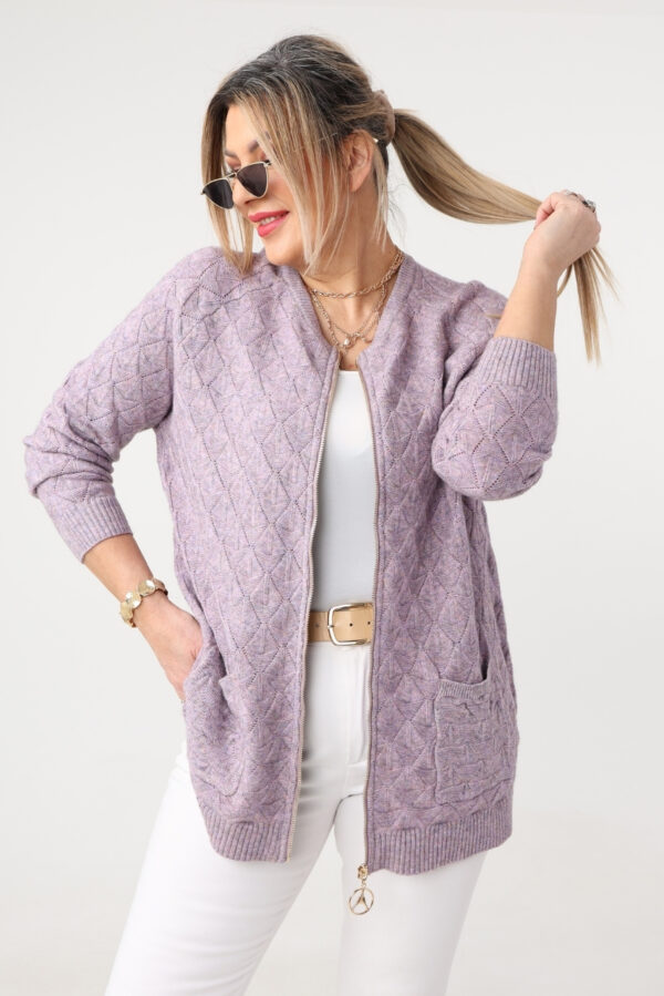 Sweter dla puszystych dzianinowy elegancki