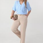 elegancka-bluzka-plus-size-z-krotkim-rekawem-blekitna (5)