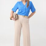 elegancka-bluzka-plus-size-z-krotkim-rekawem-niebieska (5)