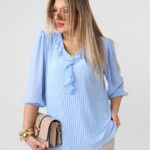 elegancka-bluzka-z-zabotem-plus-size-blekitna (5)