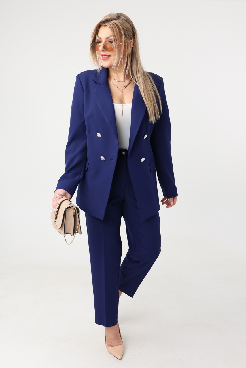 Elegancki garnitur damski plus size