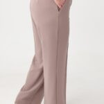 eleganckie-spodnie-materialowe-plus-size-w-kant-brazowe (3)