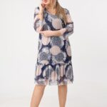 granatowo-bezowa-prosta-sukienka-z-falbana-na-dole (3)