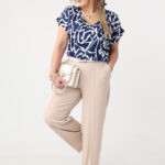 granatowo-biała-bluzka-damska-plus-size-z-krótkim-rękawem 44-54 (1)