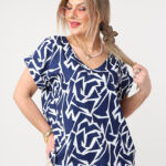 Granatowo-biała bluzka damska plus size z krótkim rękawem 44-54Granatowo-biała bluzka damska plus size z krótkim rękawem 44-54