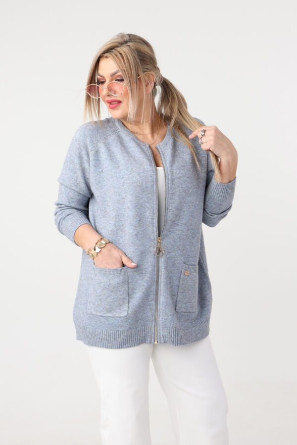 Sweter dla puszystych dzianinowy elegancki