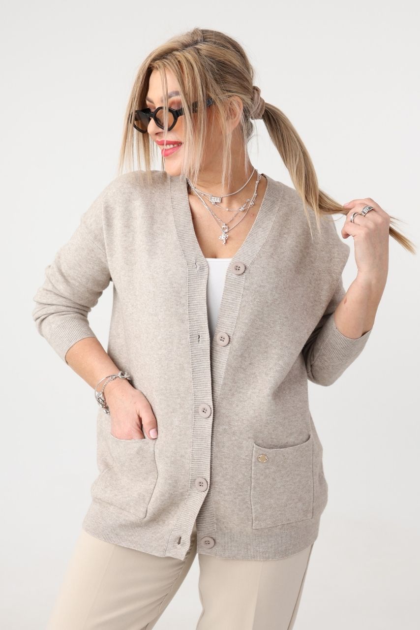 Sweter dla puszystych dzianinowy elegancki