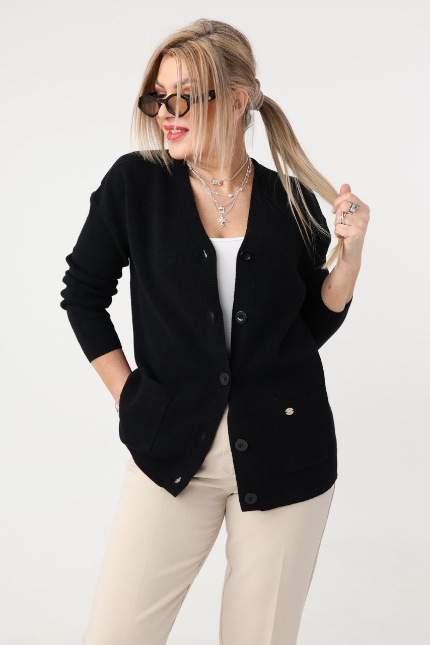 Sweter dla puszystych dzianinowy elegancki