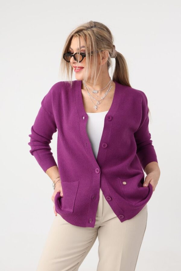 Sweter dla puszystych dzianinowy elegancki