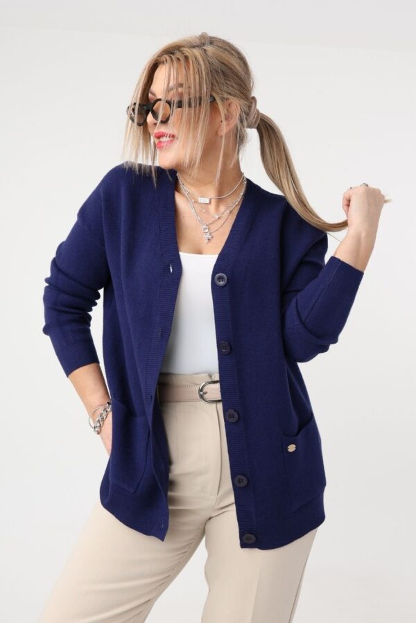 Sweter dla puszystych dzianinowy elegancki