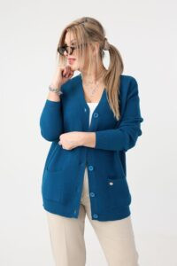 Sweter dla puszystych dzianinowy elegancki