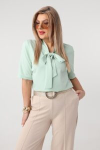 Elegancka bluzka dla puszystych