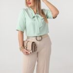 mietowa-elegancka-bluzka-plus-size-z-wiazaniem-na-dekolcie (6)