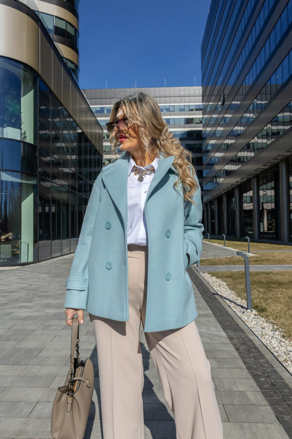 Miętowy płaszcz przejściowy plus size na guziki 42-46