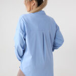 nIEBIESKA elegancka koszula plus size z ozdobną aplikacją 42-50 (2)