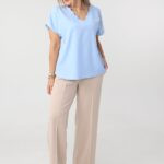 niebieska-bluzka-z-ozdobnym-dekoltem (4)