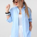 niebieska-koszula-damska-duze-rozmiary-z-ozdobnymi-guzikami (4)