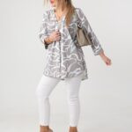 popielata-bluzka-z-dlugim-tylem-plus-size (1)