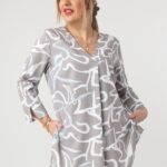 popielata-bluzka-z-dlugim-tylem-plus-size (3)