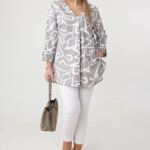 popielata-bluzka-z-dlugim-tylem-plus-size (6)