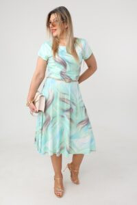 Rozkloszowana sukienka z paskiem miętowo-szara