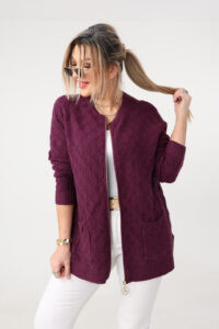 Sweter dla puszystych dzianinowy elegancki