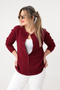 Sweter dla puszystych dzianinowy elegancki