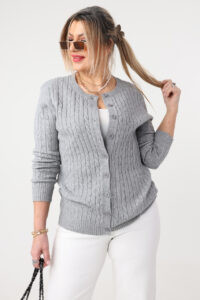 Sweter dla puszystych dzianinowy elegancki