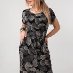 wzorzysta-sukienka-plus-size-z-wiazaniem-w-pasie-czarna (3)