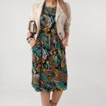 wzorzysta-sukienka-plus-size-z-wiazaniem-w-pasie-zielona (6)