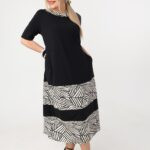 zwiewna-sukienka-trapezowa-plus-size-czarno-bezowa (3)