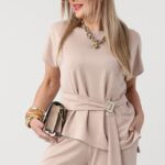 zwiewny-komplet-damski-plus-size-z-klamra-bezowy 4
