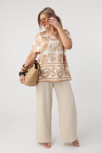 Beżowo-kremowa bluzka z krótkim rękawem plus size we wzory 44-50