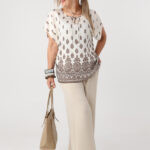 Bluzka-letnia-plus-size-w-orientalne-wzory-brązowo-kremowa-44-50 (1)