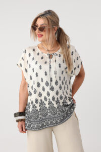 Bluzka letnia plus size w orientalne wzory czarno-kremowa 44-50