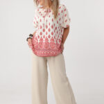 Bluzka-letnia-plus-size-w-orientalne-wzory-czerwono-kremowa-44-50 (5)