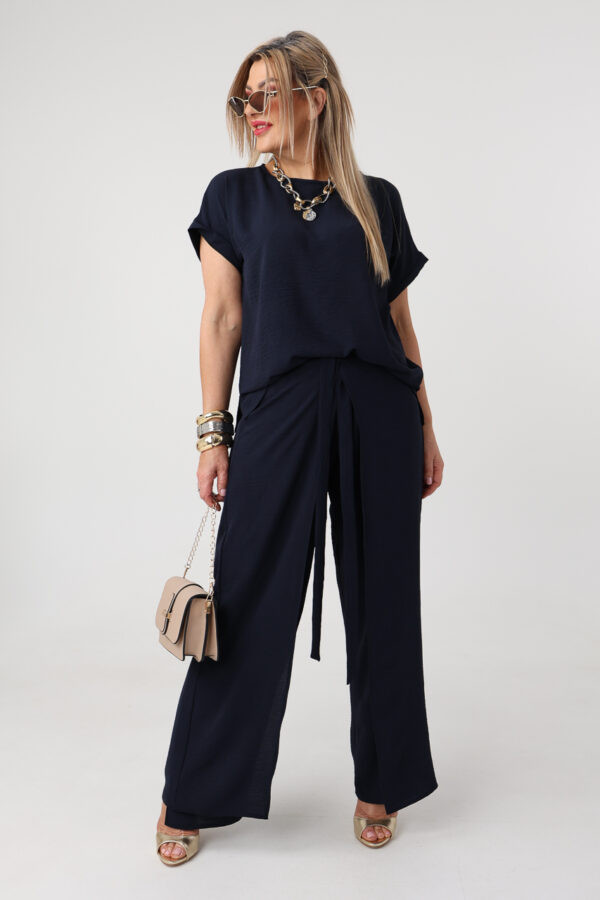 Granatowy elegancki komplet damski plus size bluzka i spodnie z rozcięciem po boku 44-52