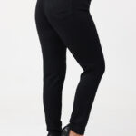 Klasyczne-czarne-jeansy-spodnie-rurki-plus-size-42-52 (4)