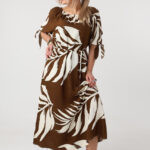 Letnia-sukienka-hiszpanka-plus-size-maxi-brązowo-kremowa (4)