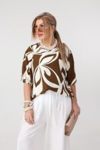 Bluzka dla puszystych luźny fason kwiaty