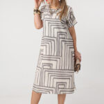 Luźna-sukienka-plus-size-z-kieszeniami-beżowo-szara (4)