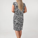 Prosta-sukienka-letnia-midi-plus-size-czarno-biała (2)