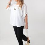 biala-bluzka-z-wiskozy-plus-size-z-dluzszym-tylem (6)