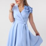 blekitna-sukienka-koktajlowa-plus-size-rozkloszowana (4)