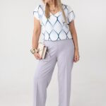 elegancka-bluzka-plus-size-we-wzory-bialo-niebieska (6)